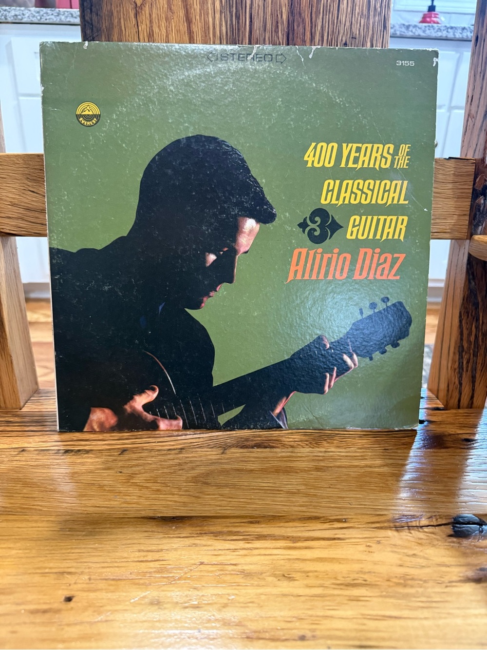 - 400 Years of the Classical Guitar (Olive Green Cover)